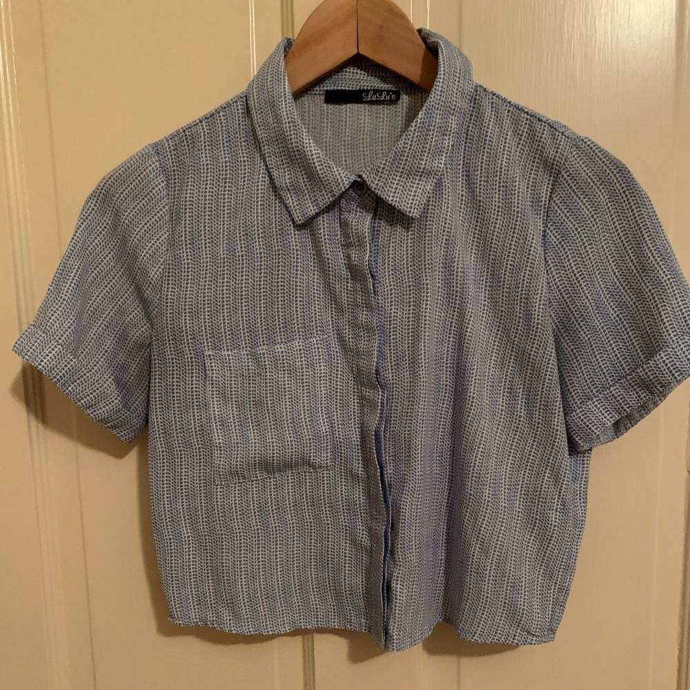 Lulu's blue patterned stripe button down crop top